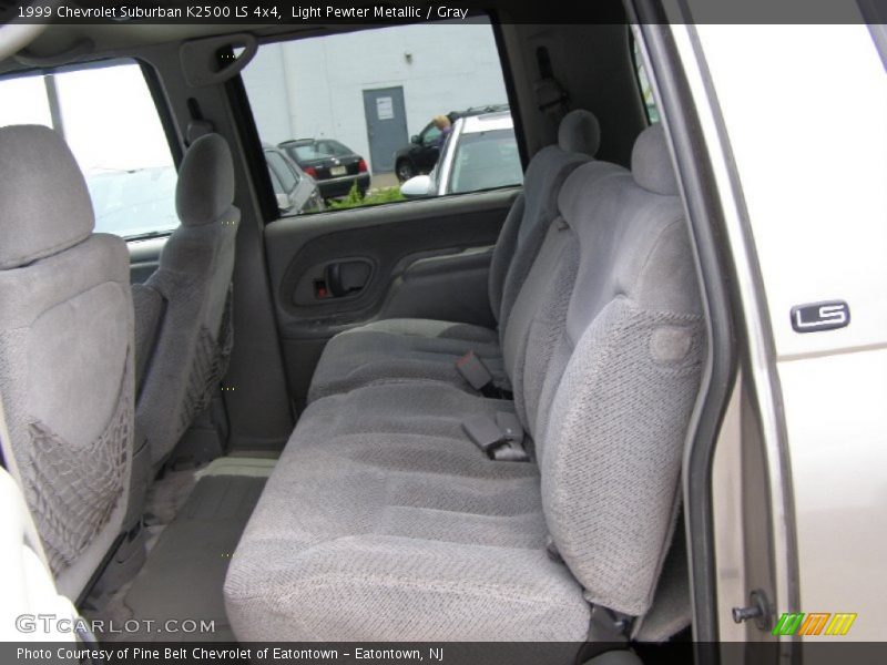 Light Pewter Metallic / Gray 1999 Chevrolet Suburban K2500 LS 4x4