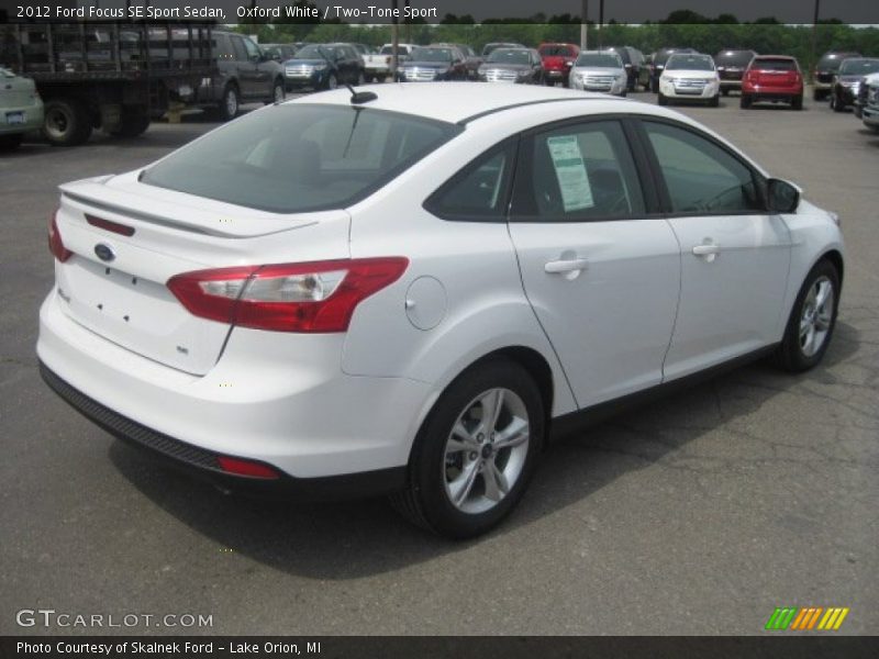 Oxford White / Two-Tone Sport 2012 Ford Focus SE Sport Sedan