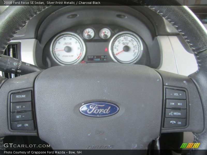 Silver Frost Metallic / Charcoal Black 2008 Ford Focus SE Sedan
