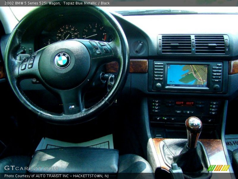 Dashboard of 2002 5 Series 525i Wagon