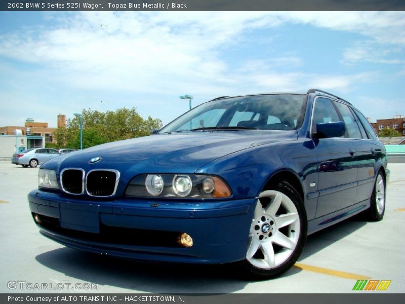 Front 3/4 View of 2002 5 Series 525i Wagon