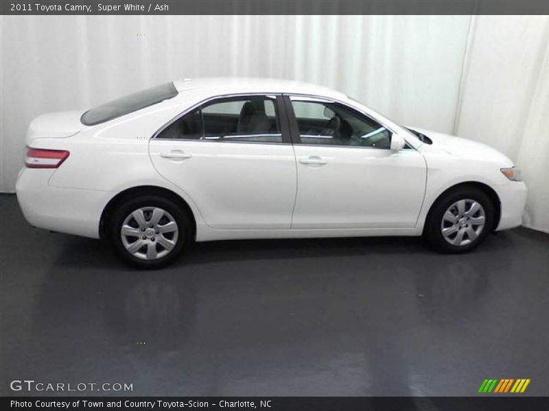 Super White / Ash 2011 Toyota Camry