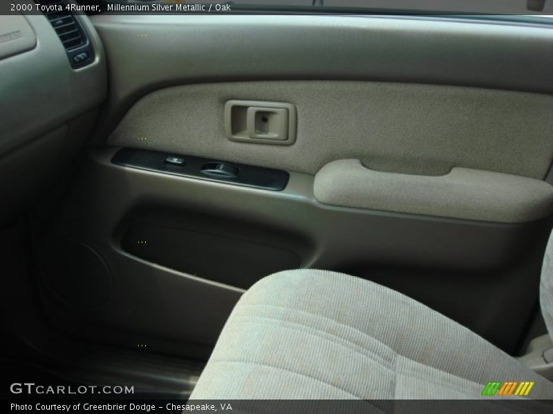 Millennium Silver Metallic / Oak 2000 Toyota 4Runner