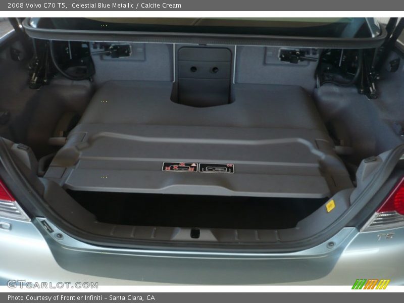 Celestial Blue Metallic / Calcite Cream 2008 Volvo C70 T5