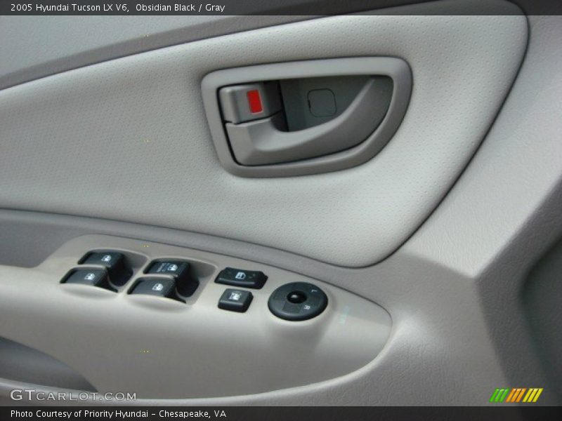 Obsidian Black / Gray 2005 Hyundai Tucson LX V6