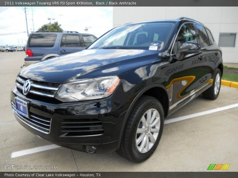 Front 3/4 View of 2011 Touareg VR6 FSI Sport 4XMotion