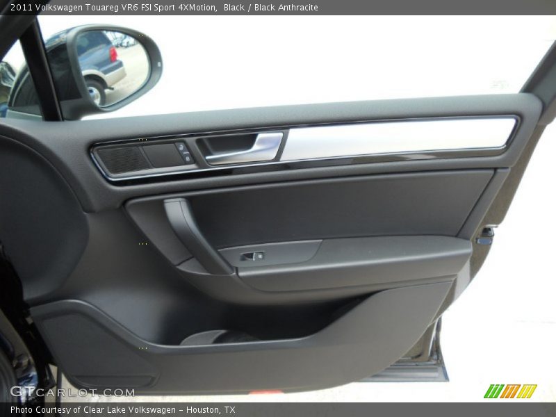 Door Panel of 2011 Touareg VR6 FSI Sport 4XMotion