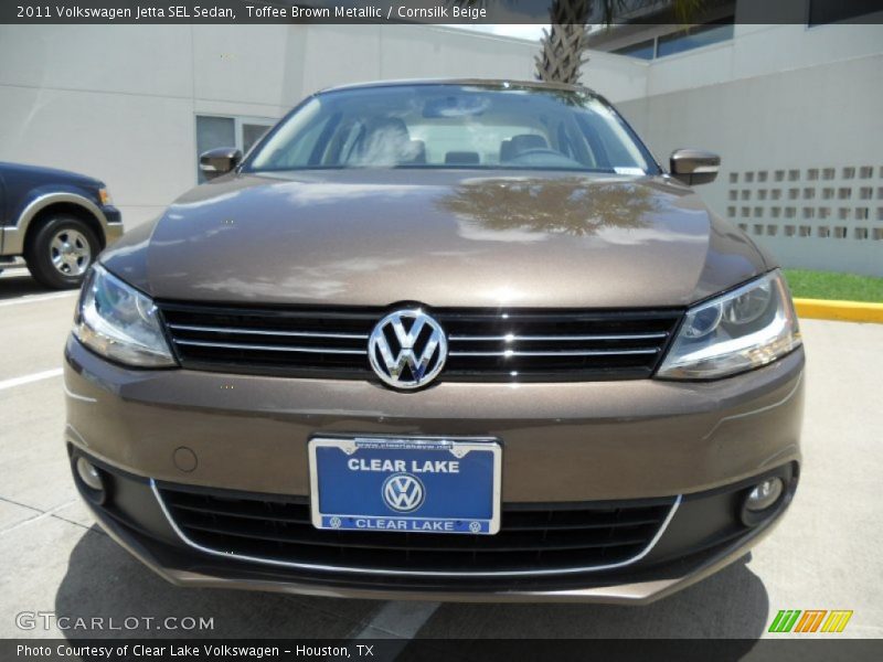 Toffee Brown Metallic / Cornsilk Beige 2011 Volkswagen Jetta SEL Sedan