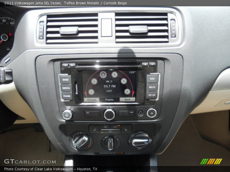 Toffee Brown Metallic / Cornsilk Beige 2011 Volkswagen Jetta SEL Sedan