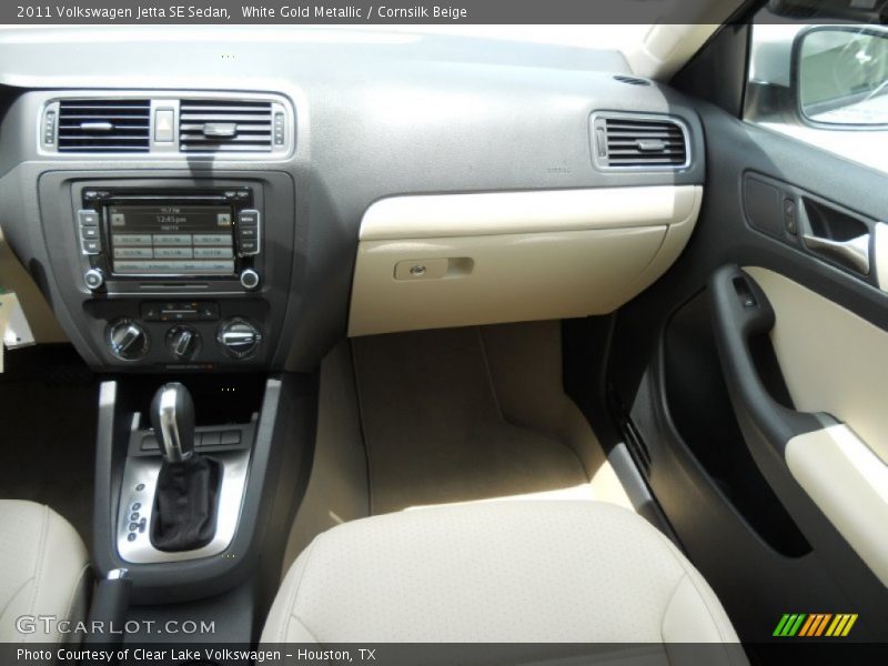 White Gold Metallic / Cornsilk Beige 2011 Volkswagen Jetta SE Sedan