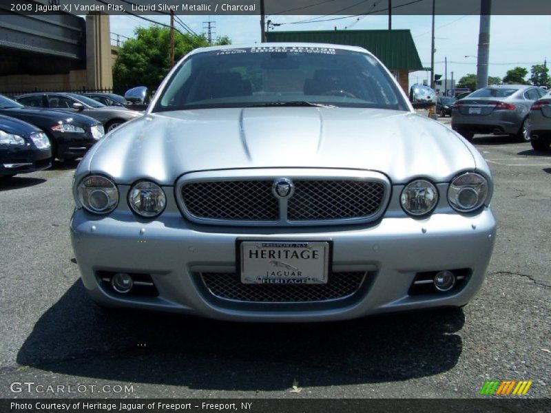 Liquid Silver Metallic / Charcoal 2008 Jaguar XJ Vanden Plas