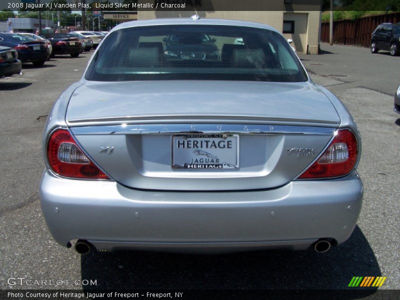 Liquid Silver Metallic / Charcoal 2008 Jaguar XJ Vanden Plas