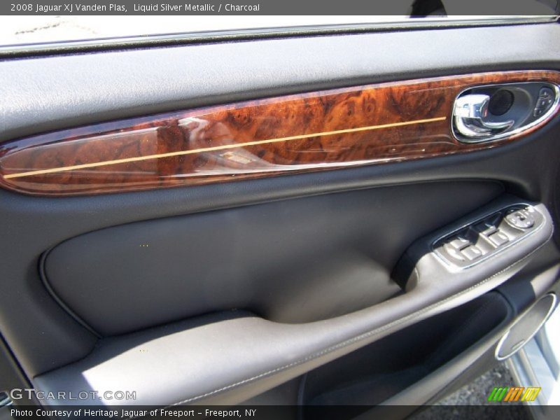 Liquid Silver Metallic / Charcoal 2008 Jaguar XJ Vanden Plas