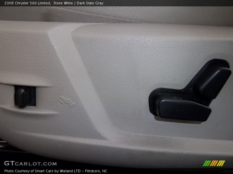 Stone White / Dark Slate Gray 2008 Chrysler 300 Limited
