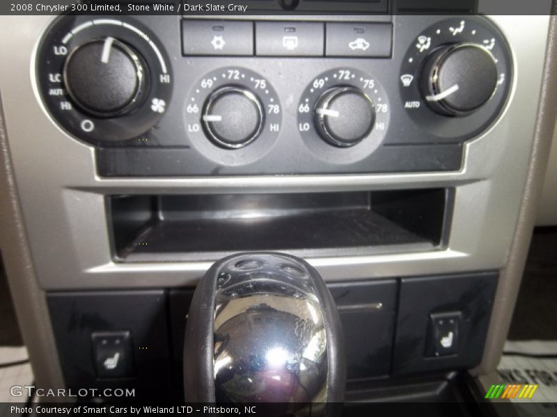 Stone White / Dark Slate Gray 2008 Chrysler 300 Limited