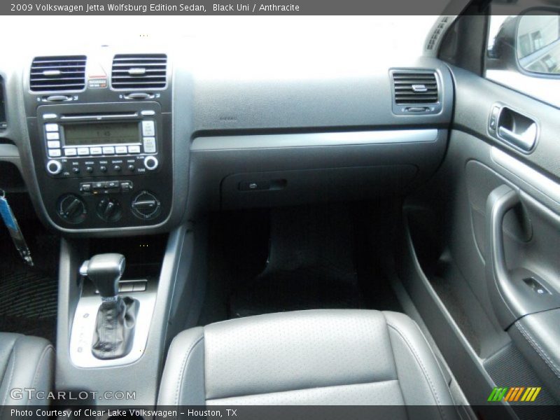 Black Uni / Anthracite 2009 Volkswagen Jetta Wolfsburg Edition Sedan