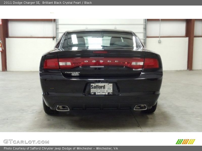Brilliant Black Crystal Pearl / Black 2011 Dodge Charger SE
