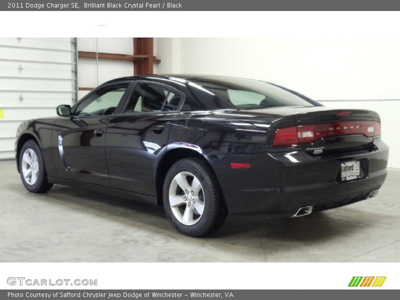 Brilliant Black Crystal Pearl / Black 2011 Dodge Charger SE
