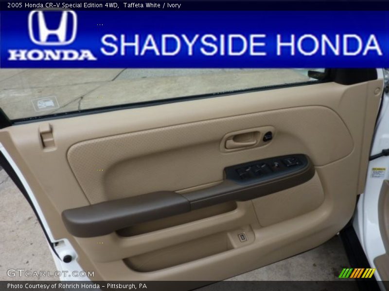 Taffeta White / Ivory 2005 Honda CR-V Special Edition 4WD