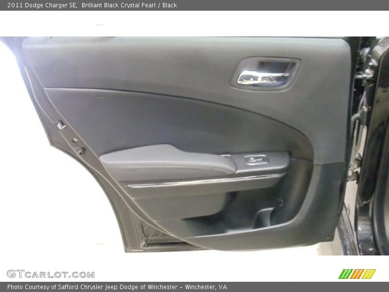 Brilliant Black Crystal Pearl / Black 2011 Dodge Charger SE