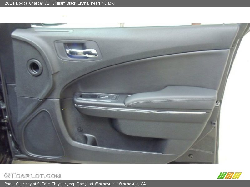 Brilliant Black Crystal Pearl / Black 2011 Dodge Charger SE