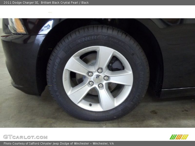 Brilliant Black Crystal Pearl / Black 2011 Dodge Charger SE