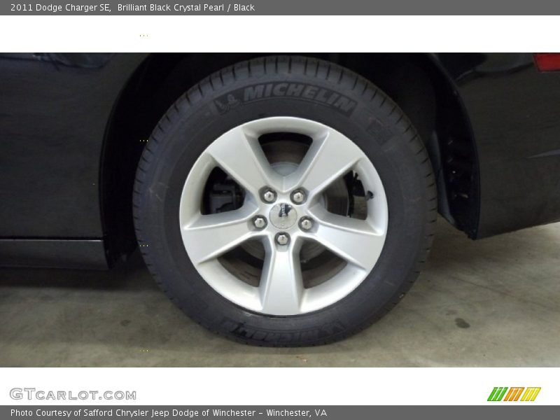Brilliant Black Crystal Pearl / Black 2011 Dodge Charger SE