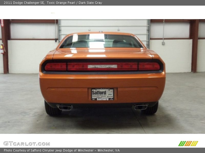 Toxic Orange Pearl / Dark Slate Gray 2011 Dodge Challenger SE