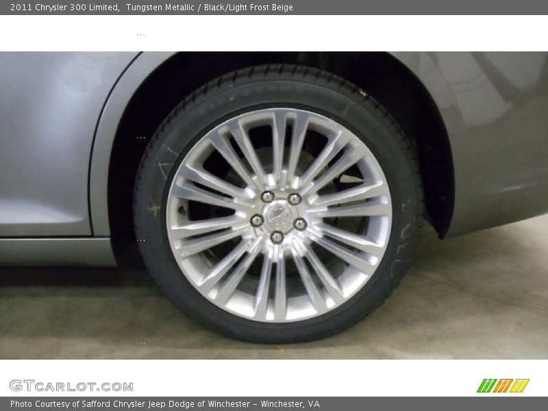 Tungsten Metallic / Black/Light Frost Beige 2011 Chrysler 300 Limited