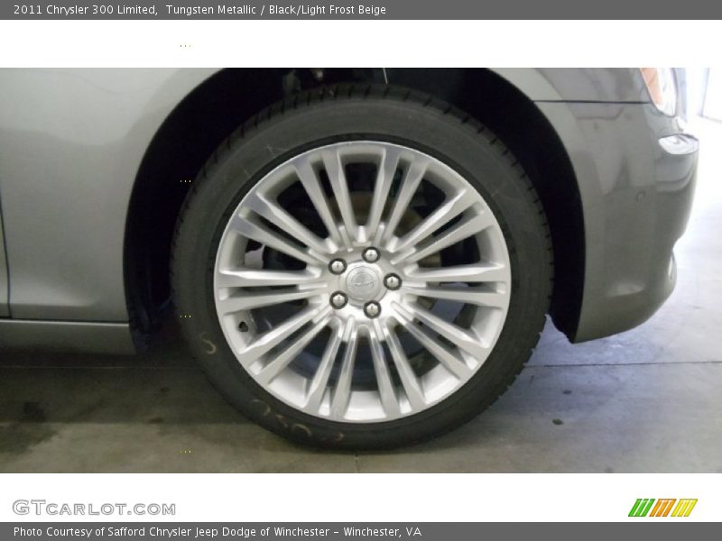 Tungsten Metallic / Black/Light Frost Beige 2011 Chrysler 300 Limited