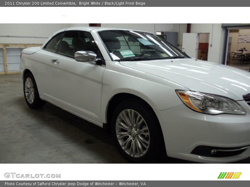 Bright White / Black/Light Frost Beige 2011 Chrysler 200 Limited Convertible