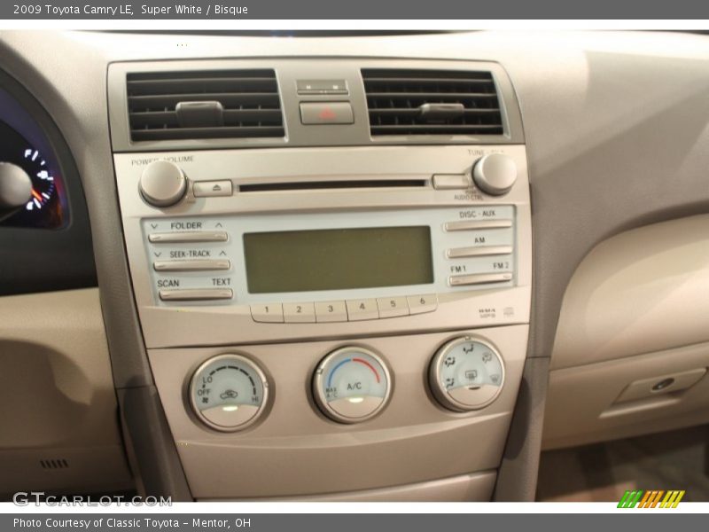 Super White / Bisque 2009 Toyota Camry LE
