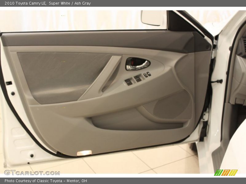 Super White / Ash Gray 2010 Toyota Camry LE