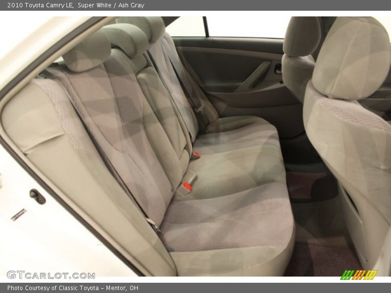 Super White / Ash Gray 2010 Toyota Camry LE