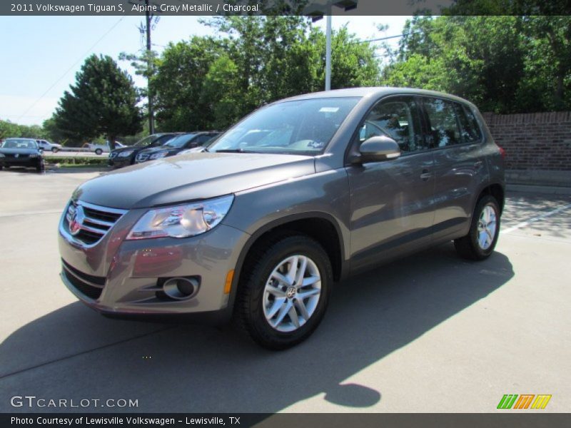 Alpine Gray Metallic / Charcoal 2011 Volkswagen Tiguan S
