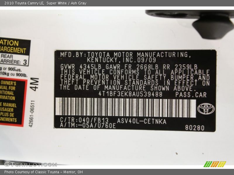 Super White / Ash Gray 2010 Toyota Camry LE