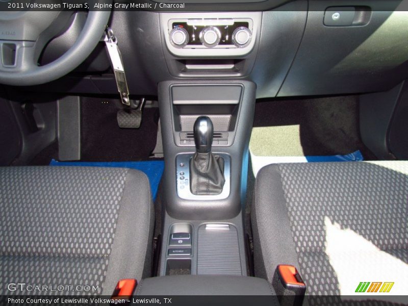 Alpine Gray Metallic / Charcoal 2011 Volkswagen Tiguan S