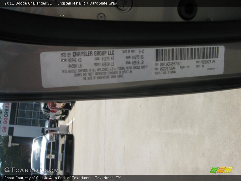 Tungsten Metallic / Dark Slate Gray 2011 Dodge Challenger SE