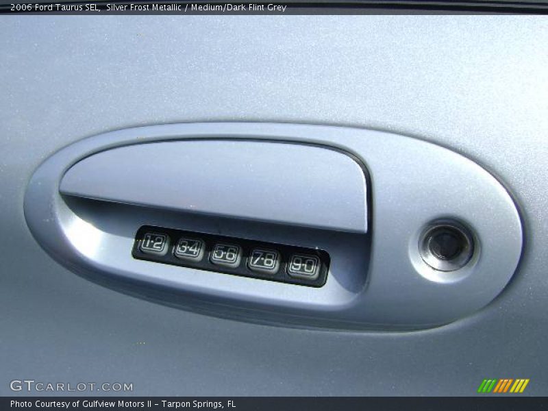Silver Frost Metallic / Medium/Dark Flint Grey 2006 Ford Taurus SEL