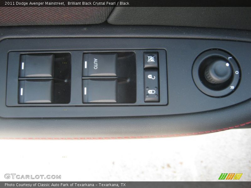 Brilliant Black Crystal Pearl / Black 2011 Dodge Avenger Mainstreet