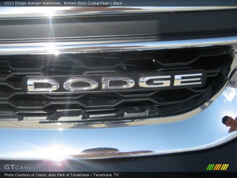 Brilliant Black Crystal Pearl / Black 2011 Dodge Avenger Mainstreet