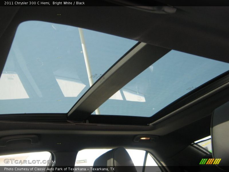 Sunroof of 2011 300 C Hemi