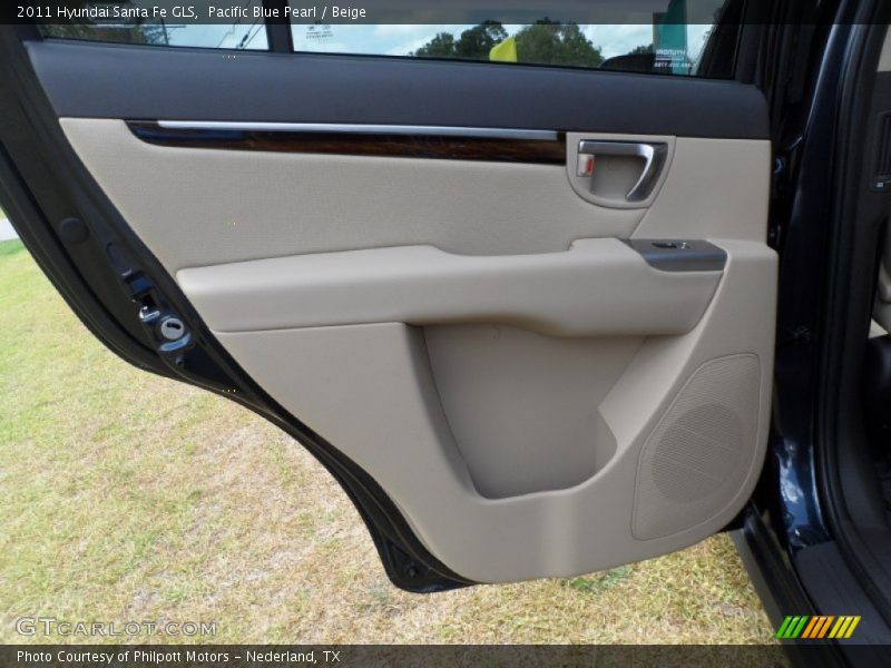 Door Panel of 2011 Santa Fe GLS