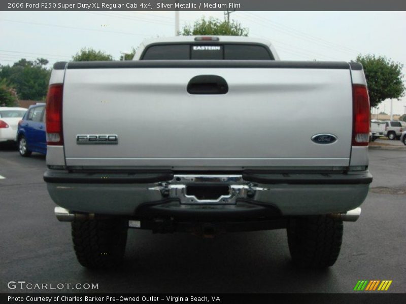 2006 F250 Super Duty XL Regular Cab 4x4 Silver Metallic