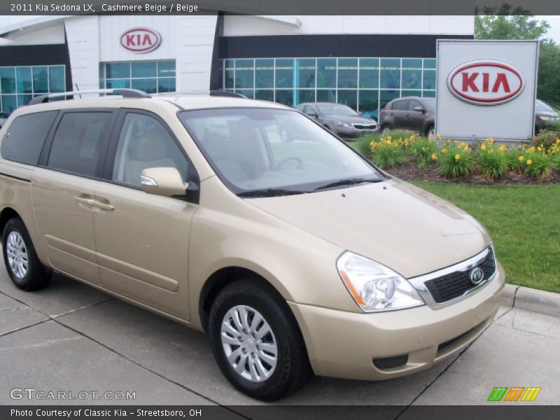 Cashmere Beige / Beige 2011 Kia Sedona LX