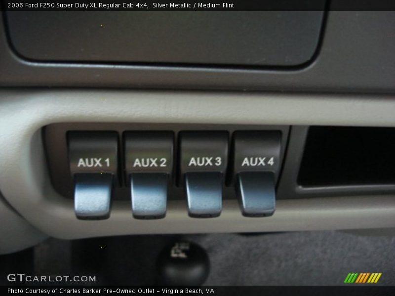 Controls of 2006 F250 Super Duty XL Regular Cab 4x4