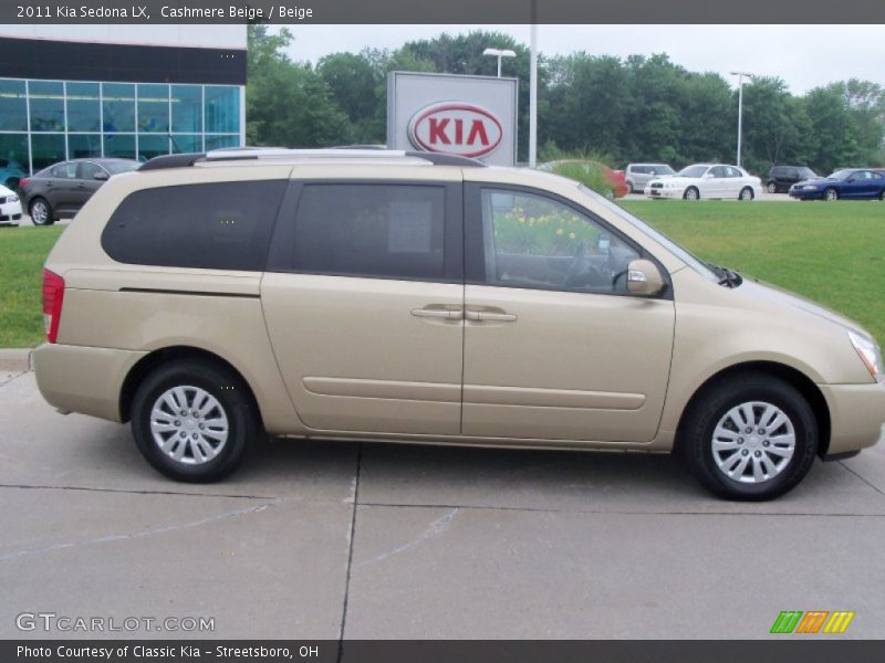 Cashmere Beige / Beige 2011 Kia Sedona LX