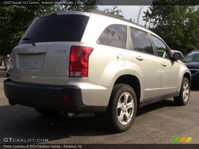 Majestic Silver Metallic / Grey 2007 Suzuki XL7 Luxury
