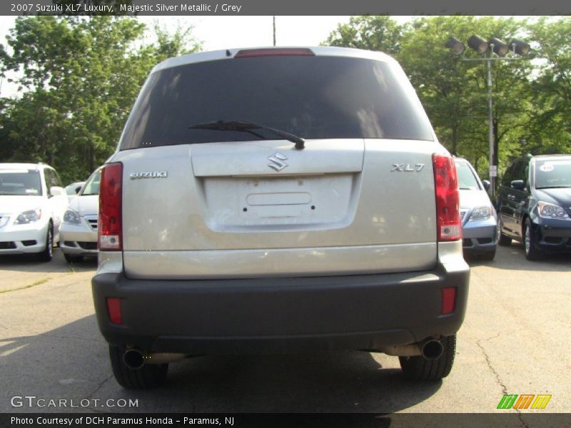 Majestic Silver Metallic / Grey 2007 Suzuki XL7 Luxury