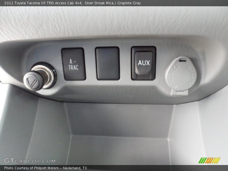 Silver Streak Mica / Graphite Gray 2011 Toyota Tacoma V6 TRD Access Cab 4x4